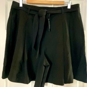 White House Black Market NWT pleated dress shorts with tying belt